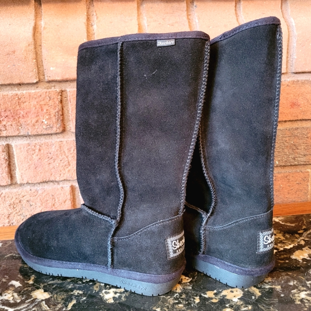 NEW Skechers Australia Black Suede Boots, Size 6